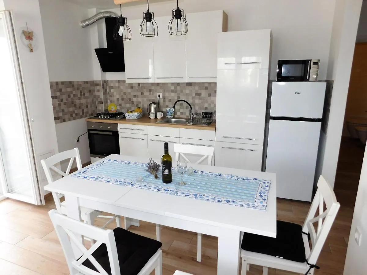 Ella Apartment Pula